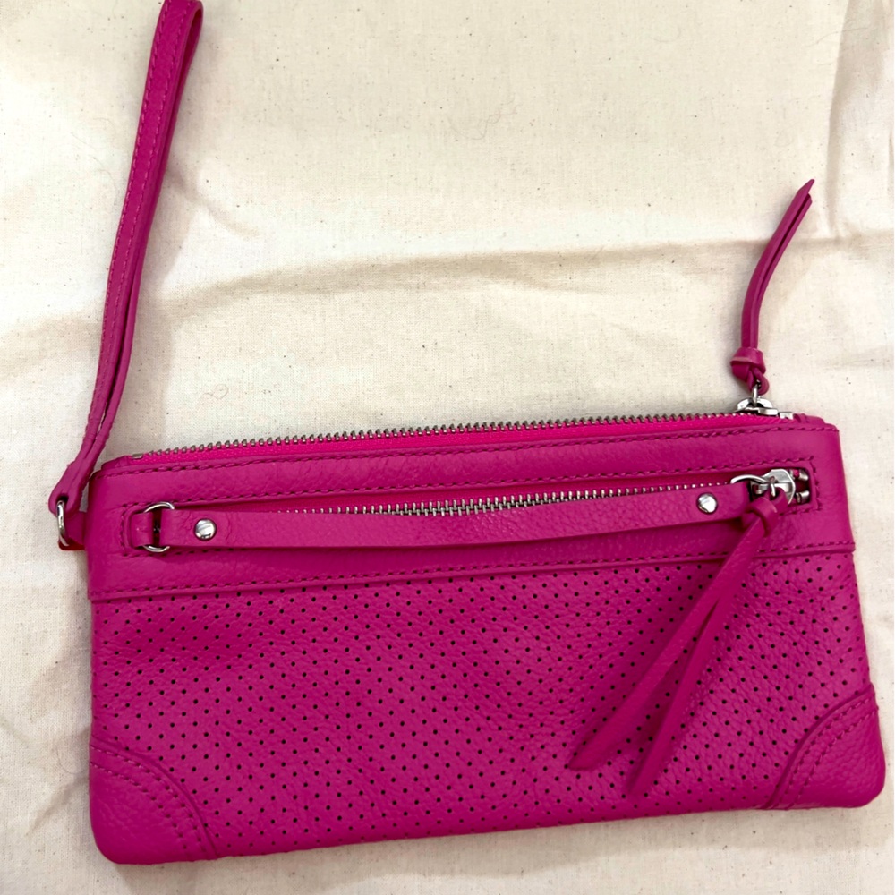 Banana Republic wristlet